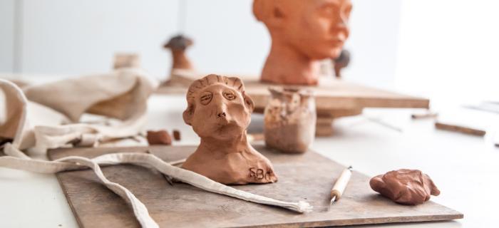 Atelier de modelage Sculpteur à quatre mains (c) Elodie Ratsimbazafy