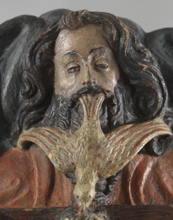 Atelier de sculpture de Joinville-Vignory (Haute-Marne, Lorraine, actif 1393-1442) (attribué à) Trinité, clef de voûte, relief 1ère moitié XVe siècle Pierre peinte 42 x 37 x 29,5 cm Inv. MBCO137