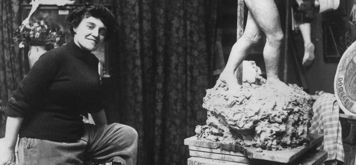 Suzanne Bizard dans son atelier 
